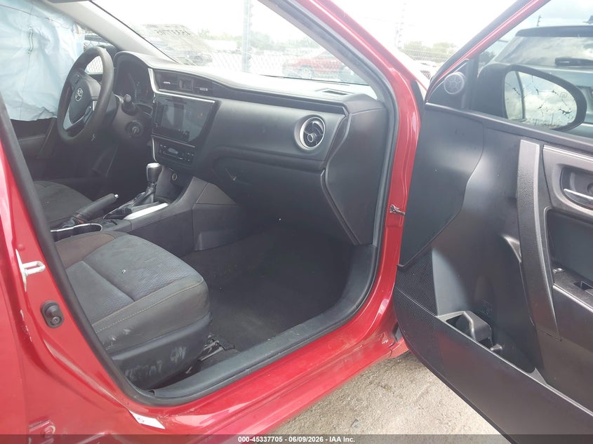2019 TOYOTA COROLLA auction photo 5