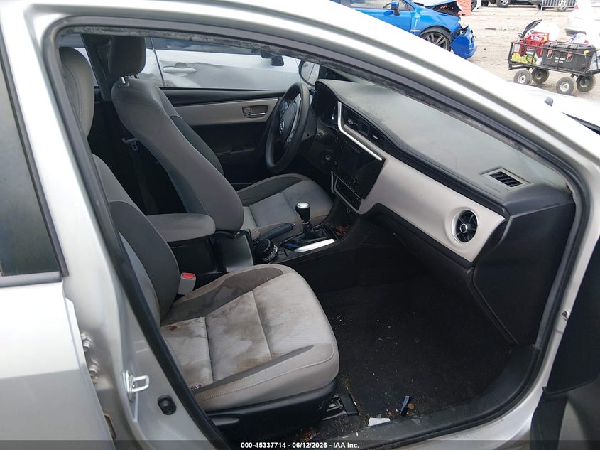 2019 TOYOTA COROLLA auction photo 5