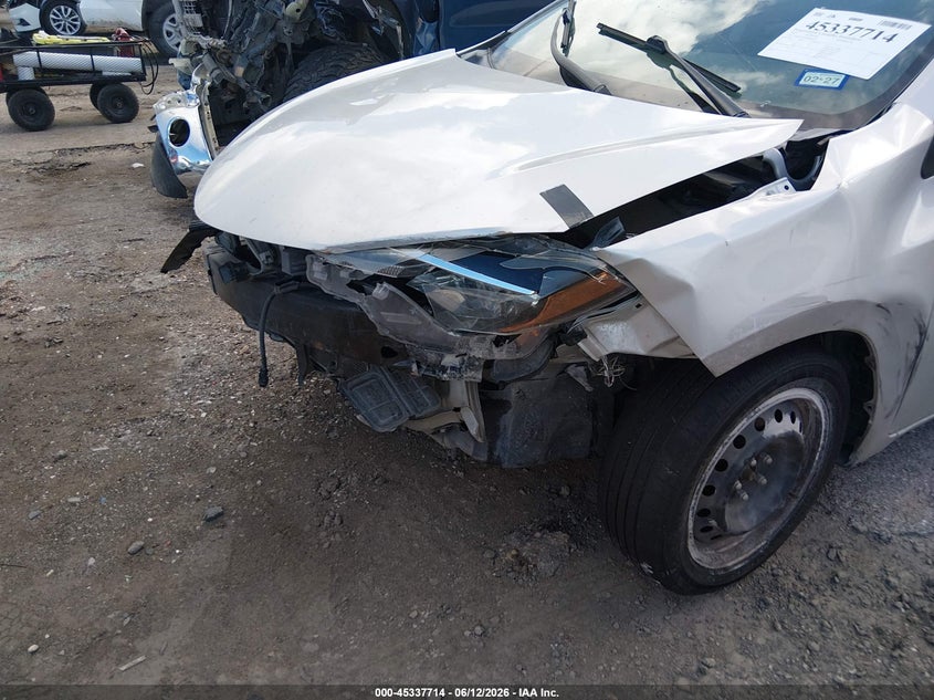 2019 TOYOTA COROLLA auction photo 6