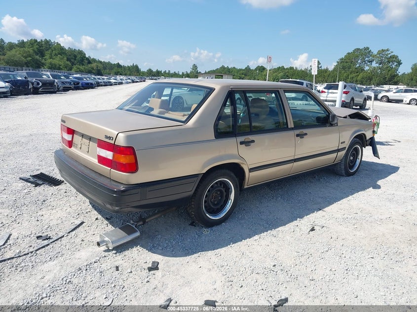 1993 VOLVO 940 auction photo 4