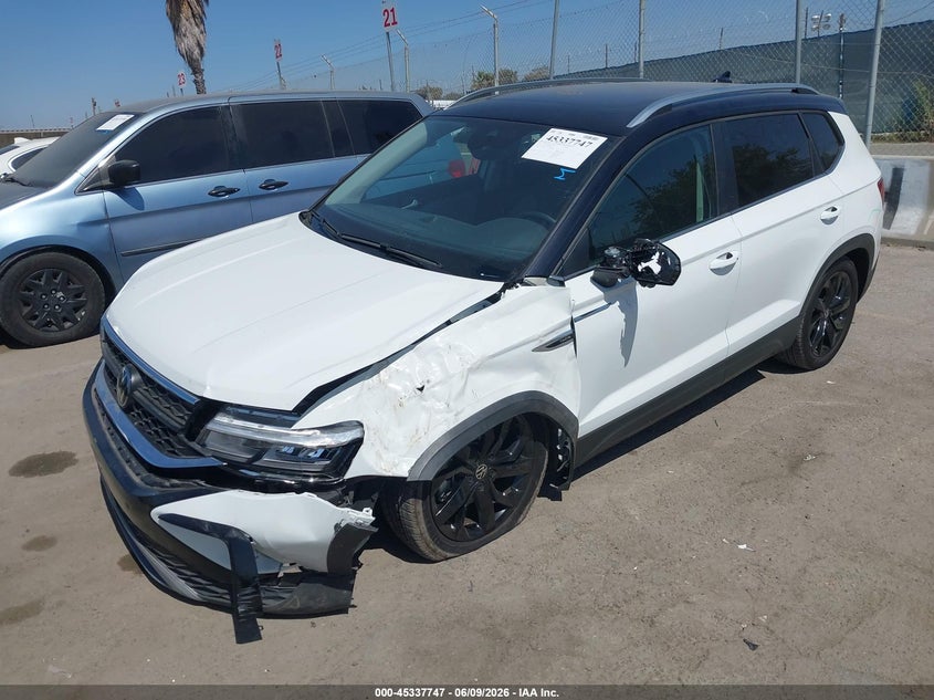 2024 VOLKSWAGEN TAOS auction photo 2