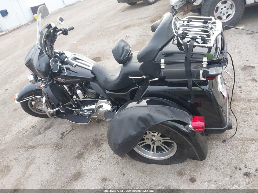 2012 Harley-Davidson Flhtcutg Tri Glide Ultra Classic VIN: 1HD1MAM1XCB853076 Lot: 45337753