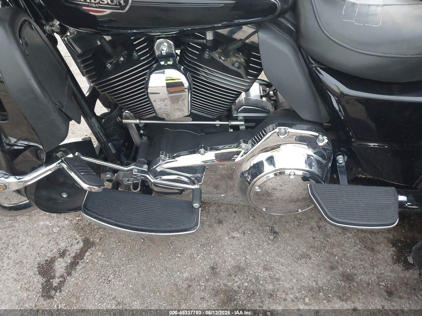 2012 Harley-Davidson Flhtcutg Tri Glide Ultra Classic VIN: 1HD1MAM1XCB853076 Lot: 45337753