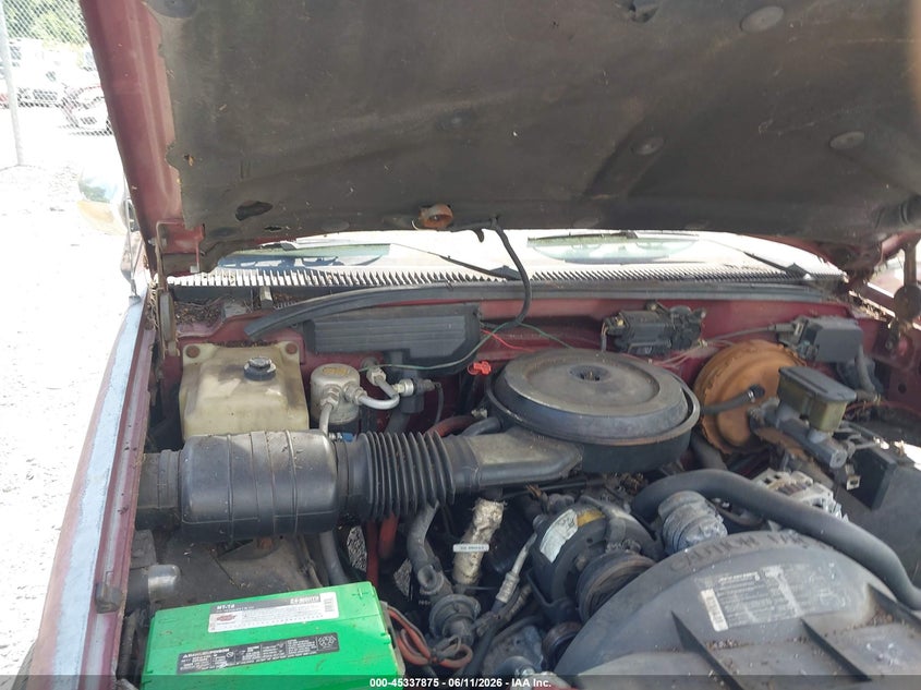 1988 Chevrolet Gmt-400 K1500 VIN: 1GCDK14KXJZ233605 Lot: 45337875