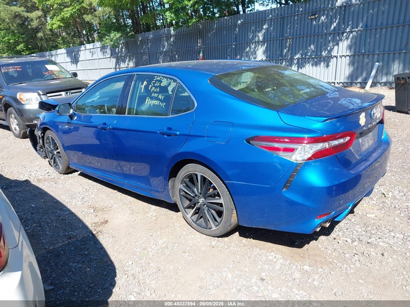 2018 TOYOTA CAMRY auction photo 3