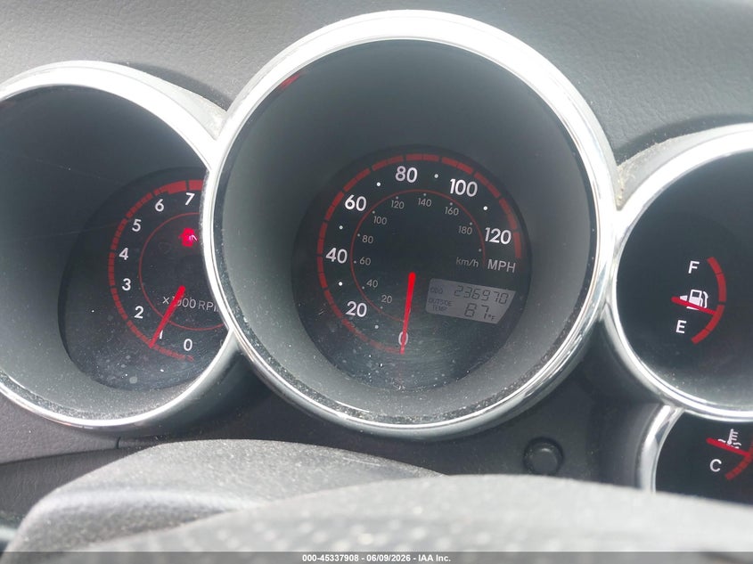 2005 Pontiac Vibe VIN: 5Y2SL638X5Z433672 Lot: 45337908