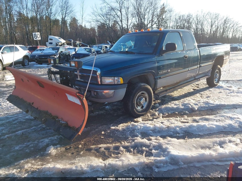 1B7KF23W8WJ224509 1998 Dodge Ram 2500 photo 1
