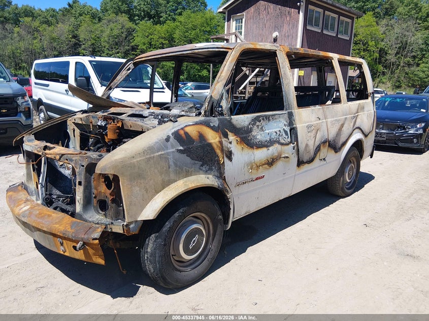 1999 CHEVROLET ASTRO PASSENGER auction photo 2