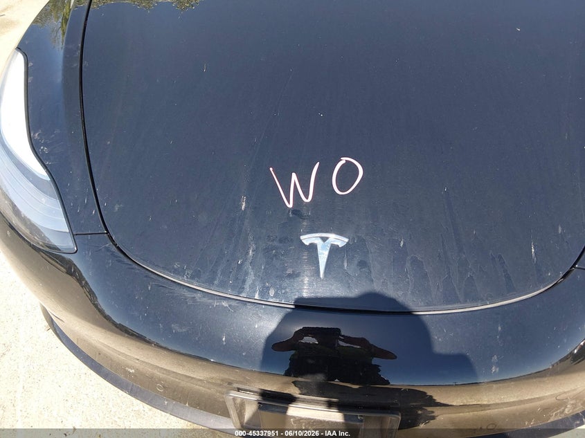 2019 Tesla Model 3 Long Range/Performance VIN: 5YJ3E1EB2KF388660 Lot: 45337951