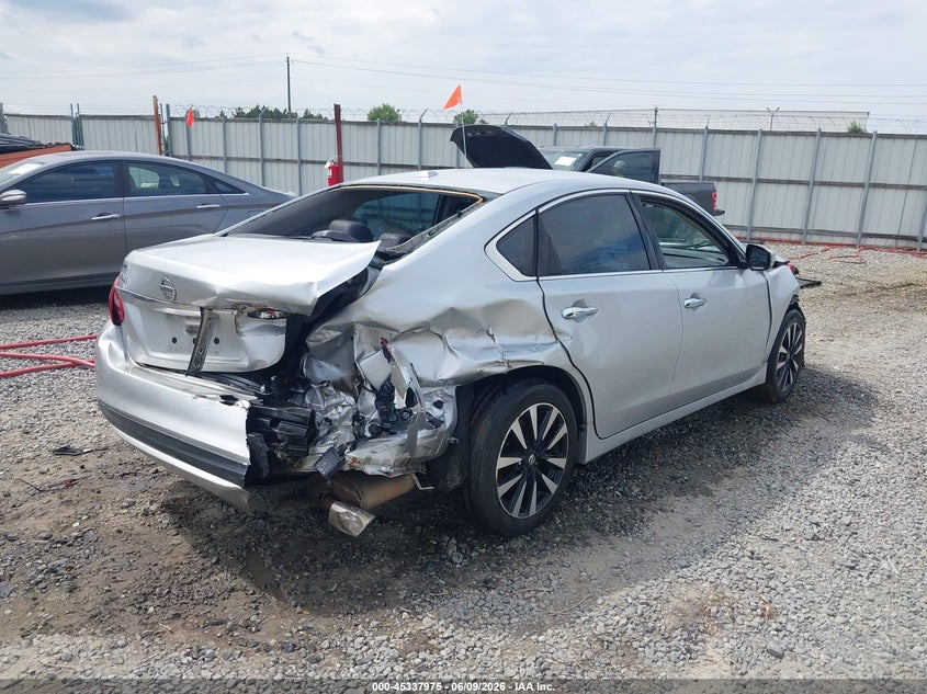 2018 NISSAN ALTIMA auction photo 4
