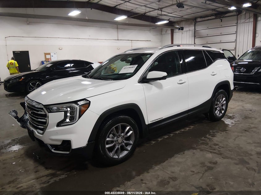 2022 GMC TERRAIN auction photo 2