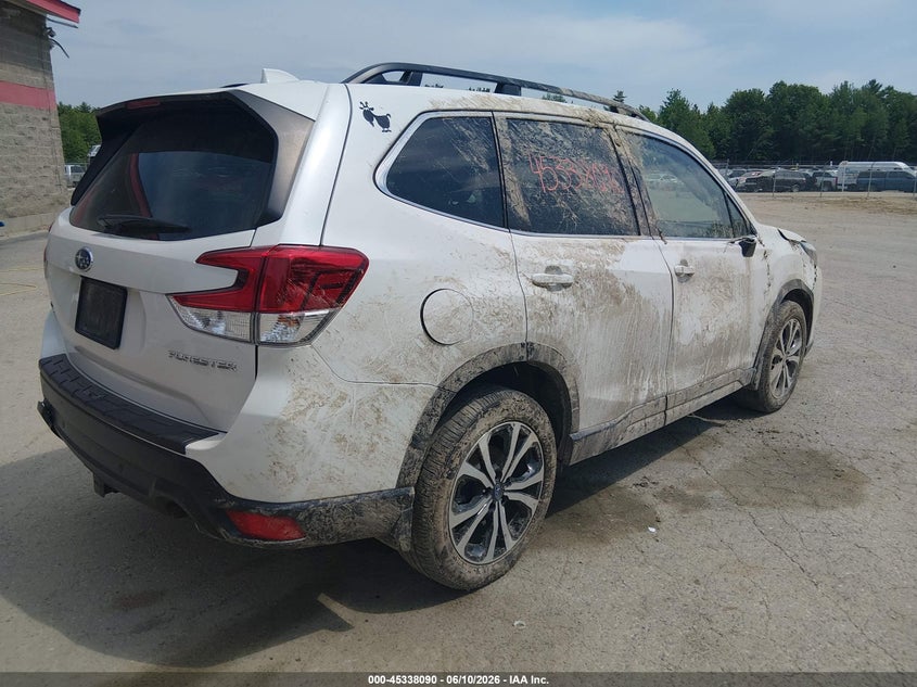 2023 SUBARU FORESTER auction photo 4
