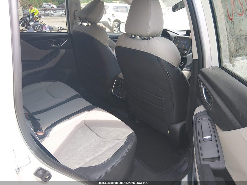 2023 SUBARU FORESTER auction photo 8