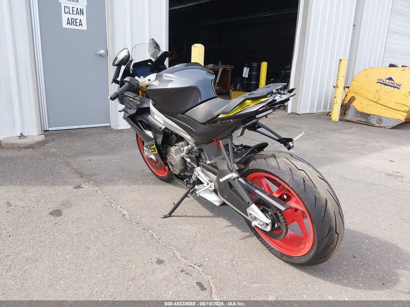 2026 APRILIA RS auction photo 3