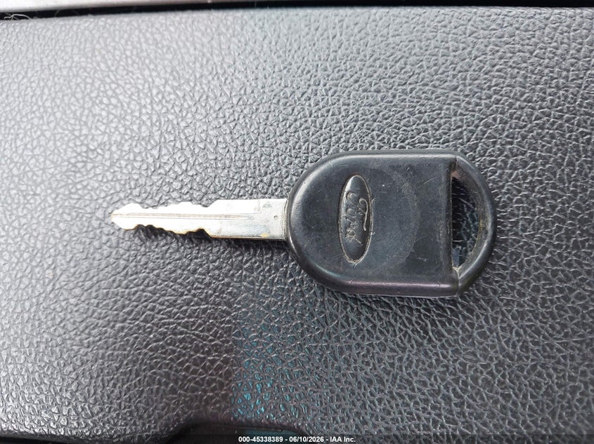 2012 FORD MUSTANG V6 PREMIUM · Фото 11
