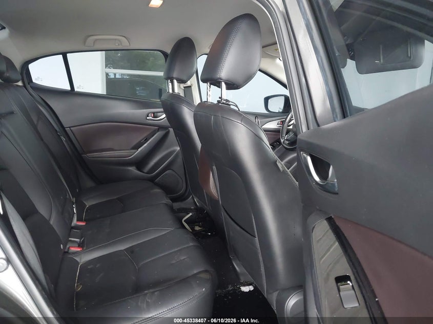 2018 MAZDA MAZDA3 auction photo 8