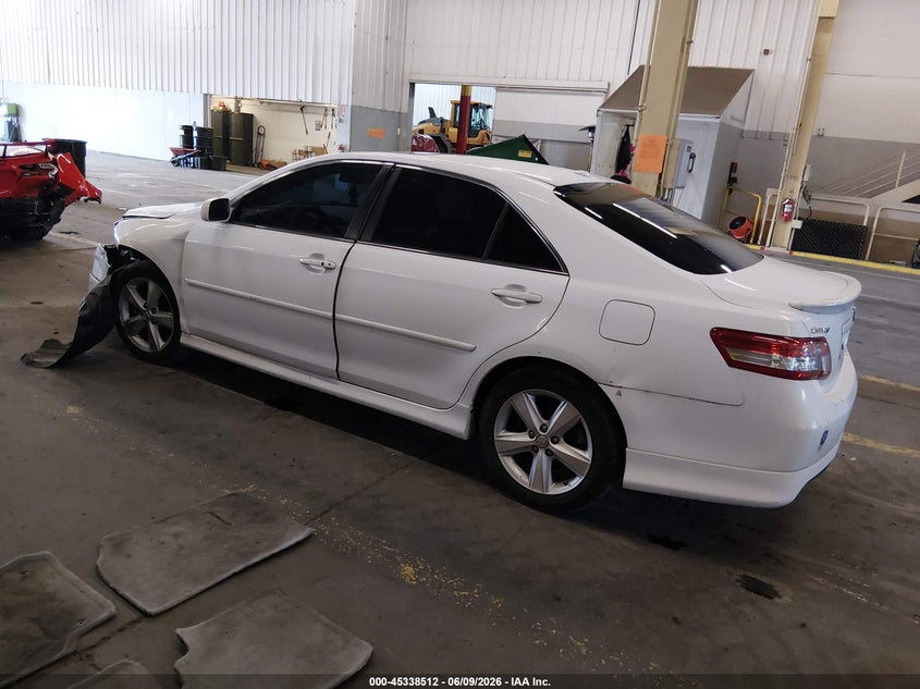 2010 TOYOTA CAMRY auction photo 3