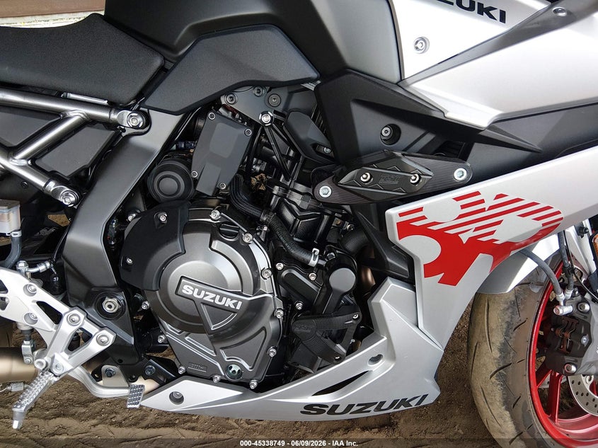 2024 Suzuki Gsx800 F VIN: JS1EM13B3R7100668 Lot: 45338749