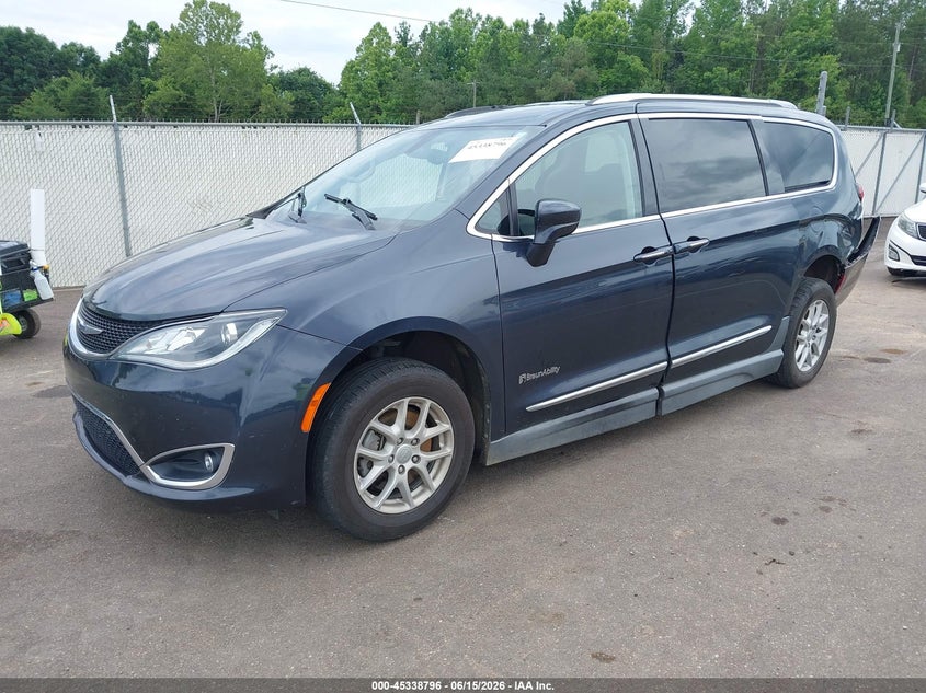 Vin: 2c4rc1bg9lr140525, lot: 45836732, chrysler pacifica touring l 20202
