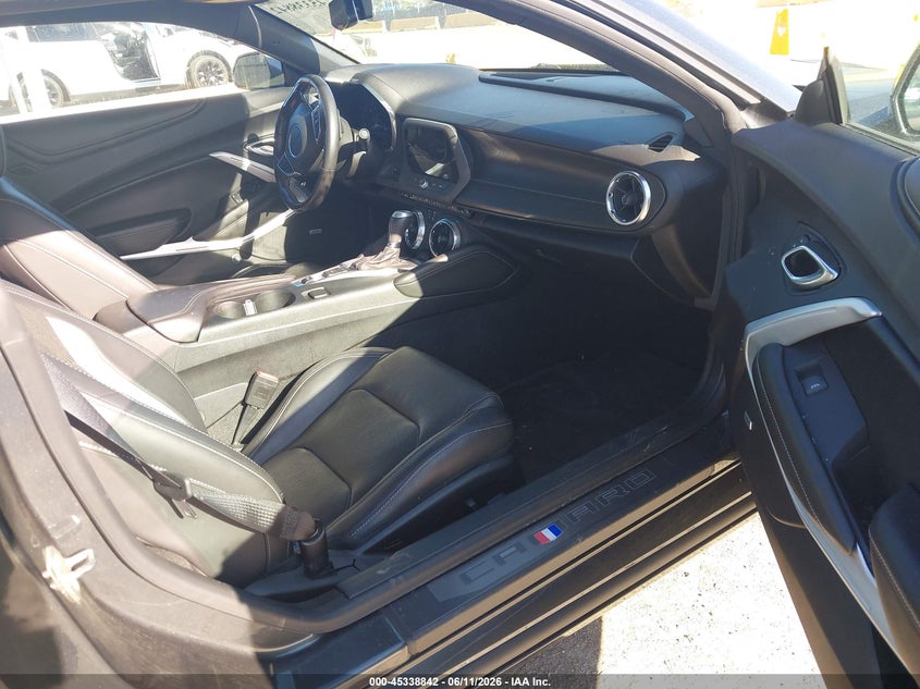 2018 CHEVROLET CAMARO auction photo 5