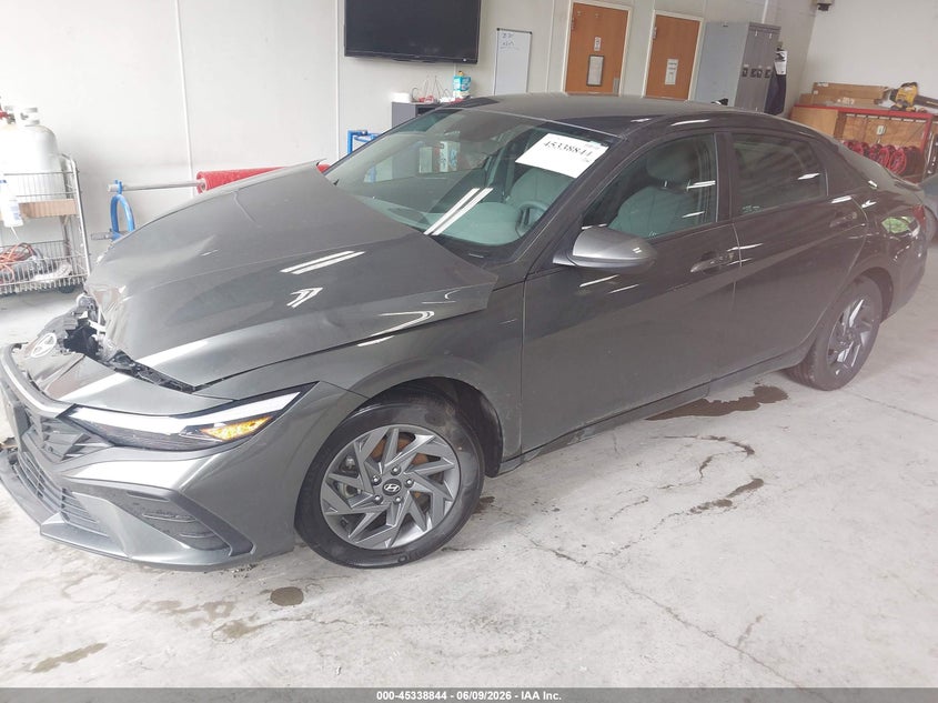 2024 HYUNDAI ELANTRA HYBRID auction photo 2