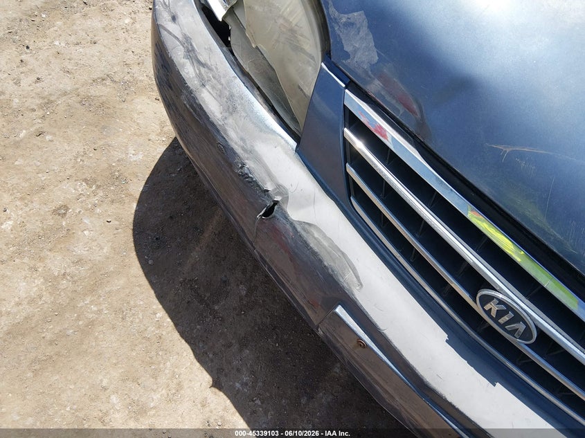 2002 Kia Spectra Ls VIN: KNAFB121725199647 Lot: 45339103