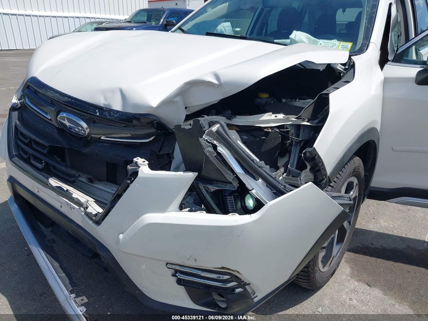 2022 SUBARU FORESTER auction photo 6