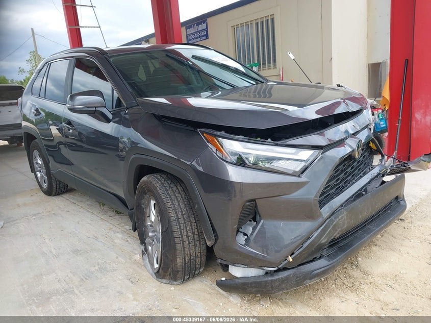 Vin: 2t3p1rfv4sw606614, lot: 45837103, toyota rav4 xle 2025 img_1