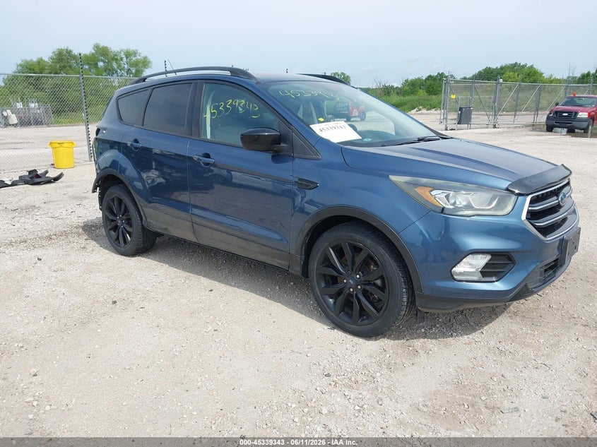 Vin: 1fmcu9gd4jub52531, lot: 45837279, ford escape se 2018 img_1
