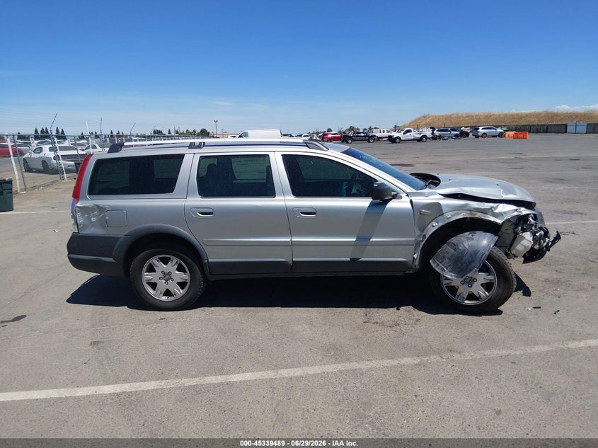 2005 Volvo Xc70 2.5T A Awd/2.5T A Awd Sr VIN: YV1SZ592651197106 Lot: 45339489