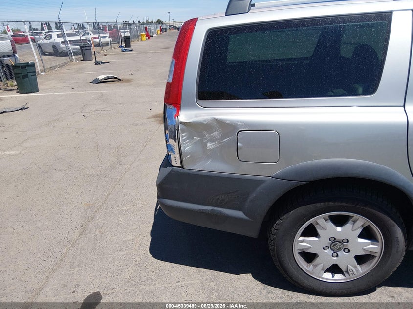 2005 Volvo Xc70 2.5T A Awd/2.5T A Awd Sr VIN: YV1SZ592651197106 Lot: 45339489