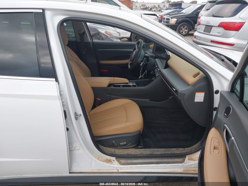 2025 HYUNDAI SONATA HYBRID auction photo 5