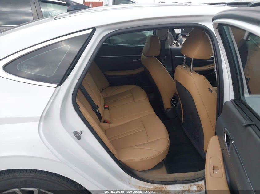 2025 HYUNDAI SONATA HYBRID auction photo 8