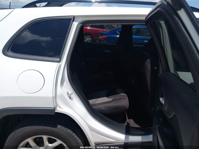 2016 JEEP CHEROKEE auction photo 8