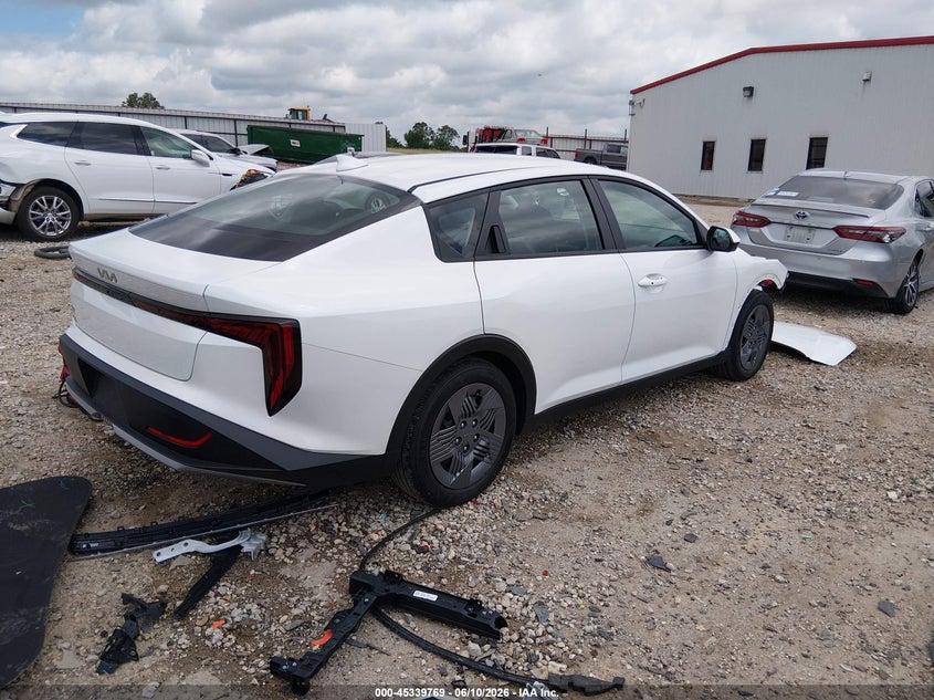 VIN 3KPFT4DEXTE315222 2026 KIA K4 LX