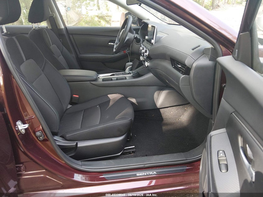 2025 NISSAN SENTRA auction photo 5