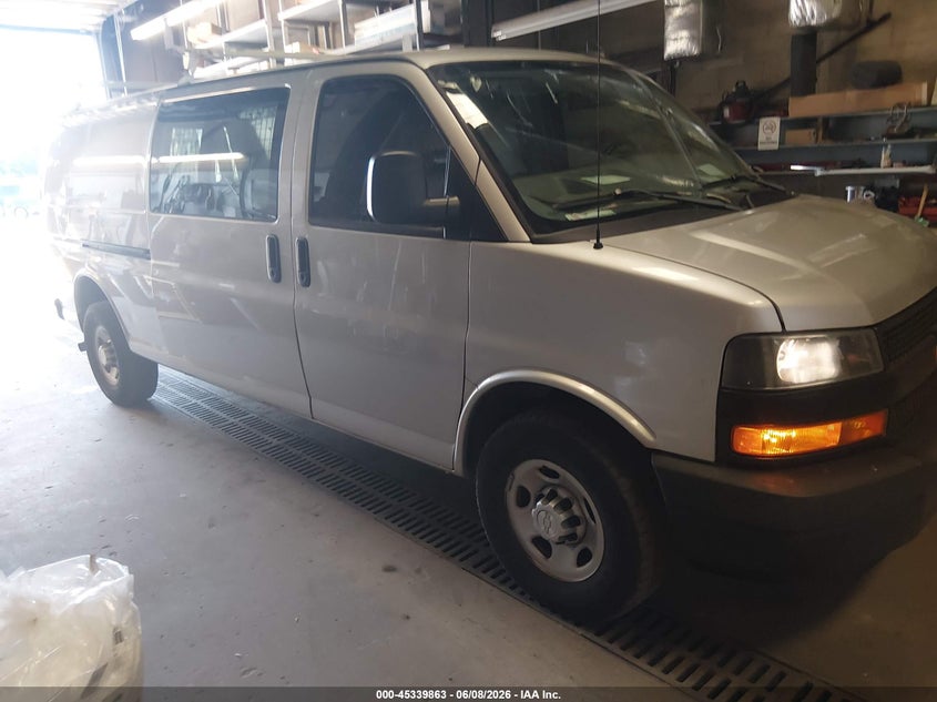 Vin: 1gczghfp8j1341924, lot: 45837799, chevrolet express 3500 work van 2018 img_1
