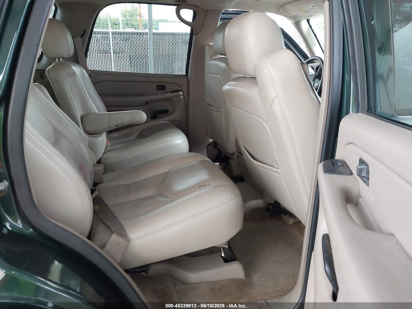 CHEVROLET TAHOE 2004 VIN 1GNEK13Z74R277608