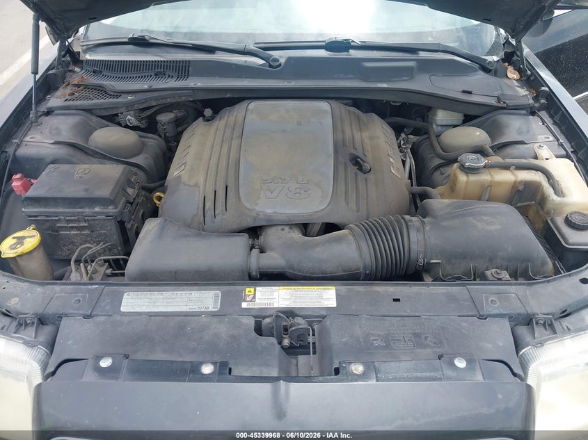 2010 Chrysler 300C Hemi VIN: 2C3CA6CT7AH114811 Lot: 45339968