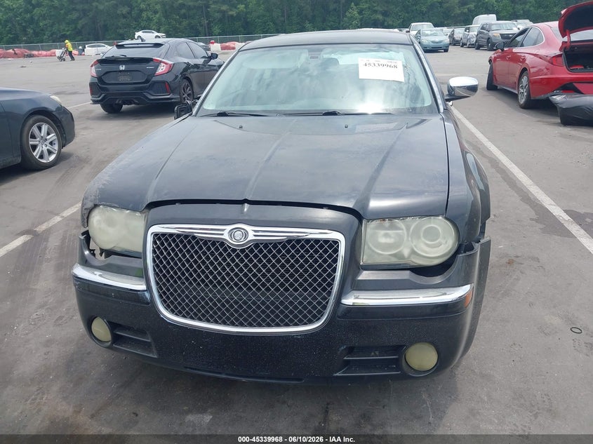 2010 Chrysler 300C Hemi VIN: 2C3CA6CT7AH114811 Lot: 45339968