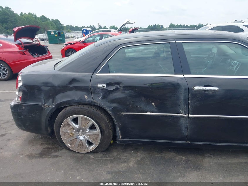 2010 Chrysler 300C Hemi VIN: 2C3CA6CT7AH114811 Lot: 45339968