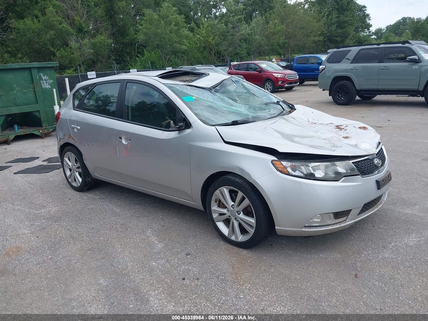 Vin: knafw5a38d5684249, lot: 45837920, kia forte sx 2013 img_1