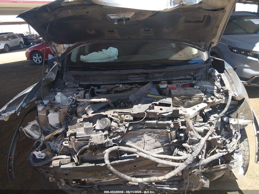 VIN KNMAT2MV4JP588443 2018 NISSAN ROGUE S
