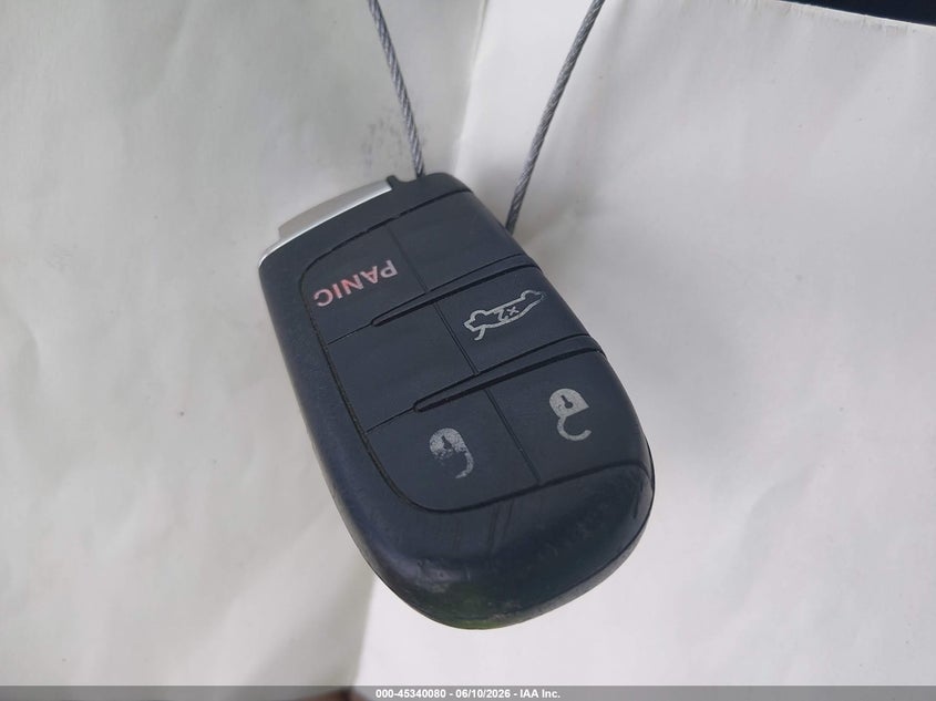 2020 Chrysler 300 Touring VIN: 2C3CCAAG4LH123102 Lot: 45340080