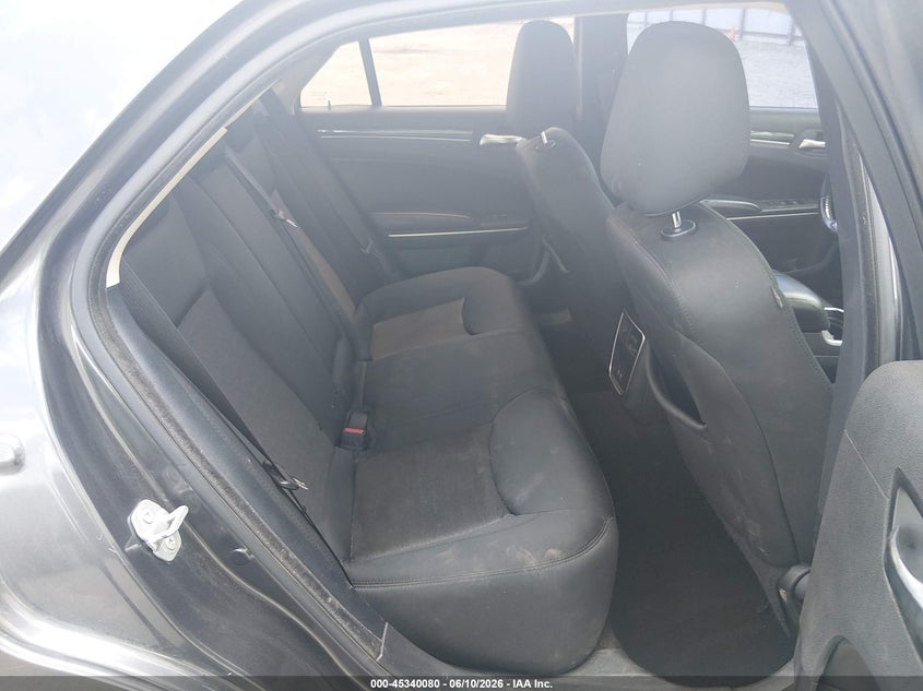 2020 Chrysler 300 Touring VIN: 2C3CCAAG4LH123102 Lot: 45340080