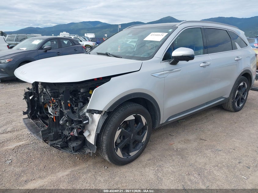 2025 KIA SORENTO HYBRID auction photo 2