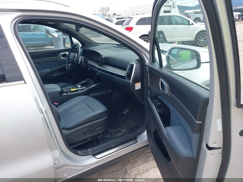 2025 KIA SORENTO HYBRID auction photo 5