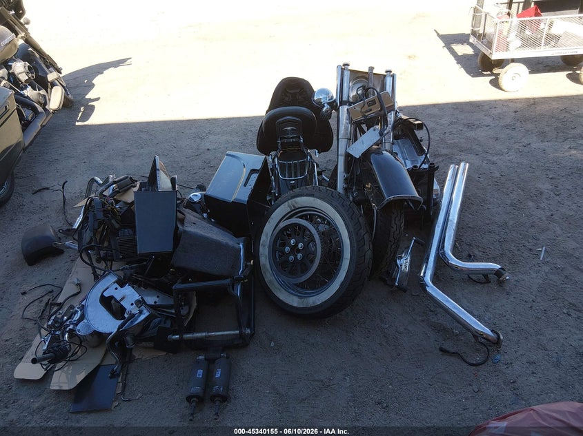 2009 HARLEY-DAVIDSON SOFTAIL MOTO 2