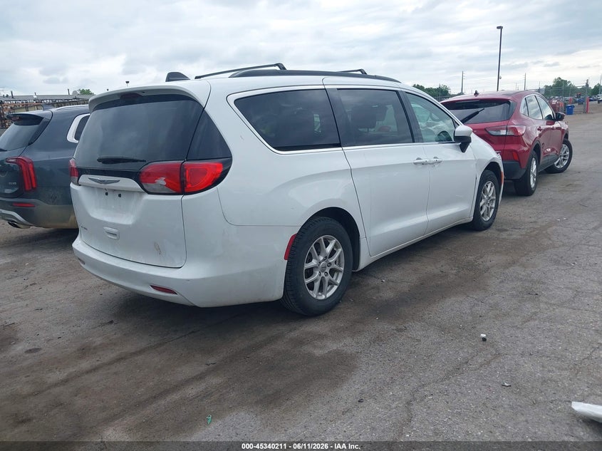 2021 CHRYSLER VOYAGER auction photo 4