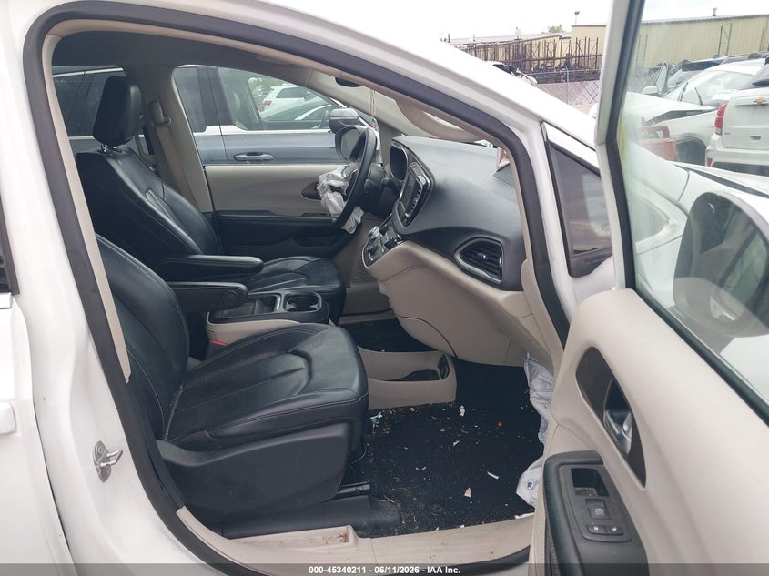 2021 CHRYSLER VOYAGER auction photo 5